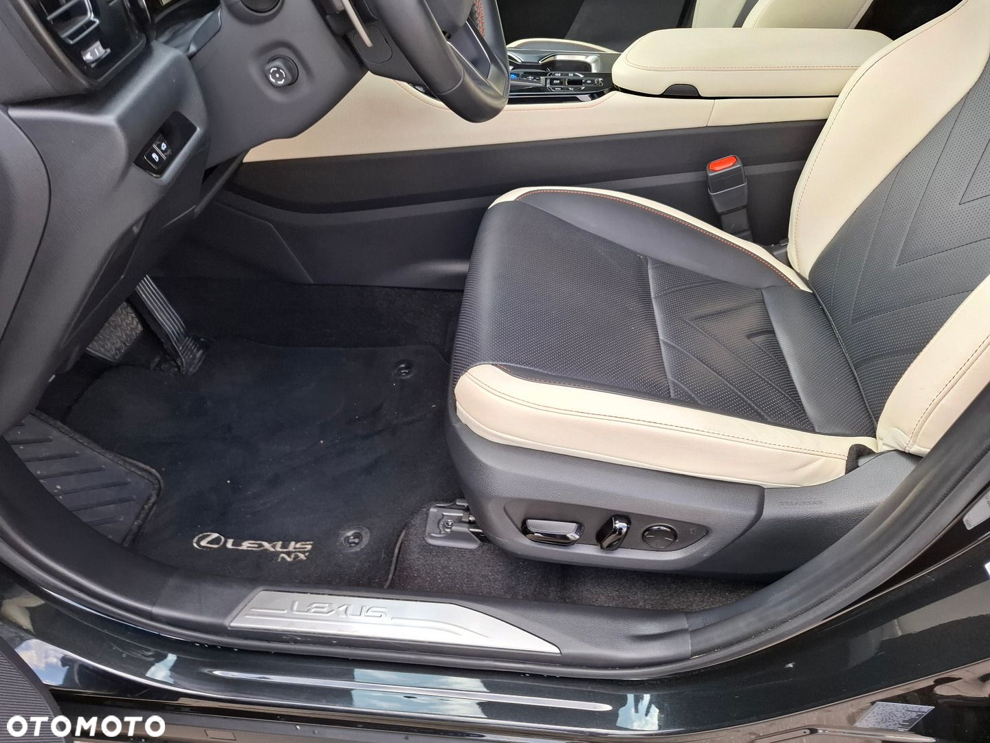 Lexus NX - 14
