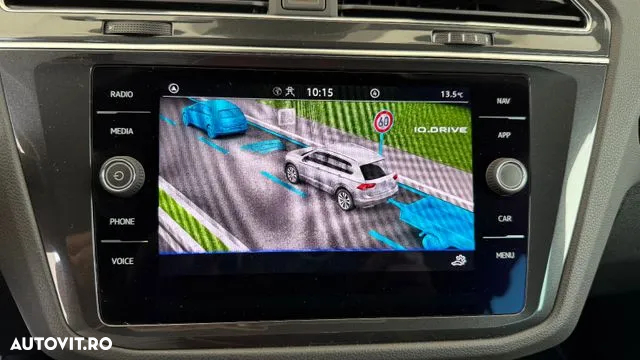 Volkswagen Tiguan - 8