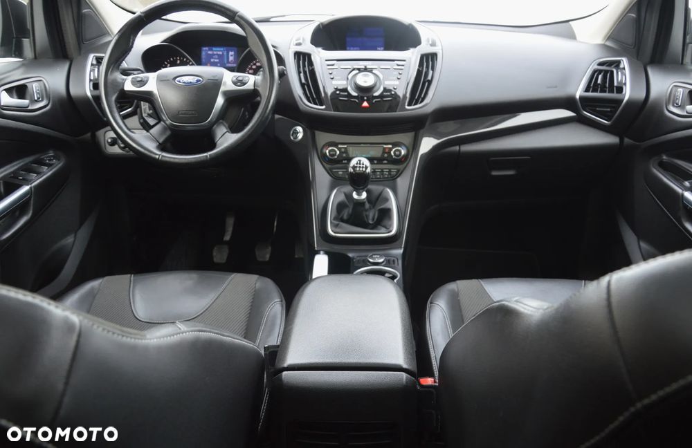 Ford Kuga - 17
