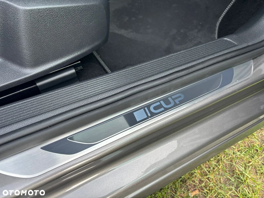 Volkswagen Golf 2.0 BlueTDI DSG Cup - 29