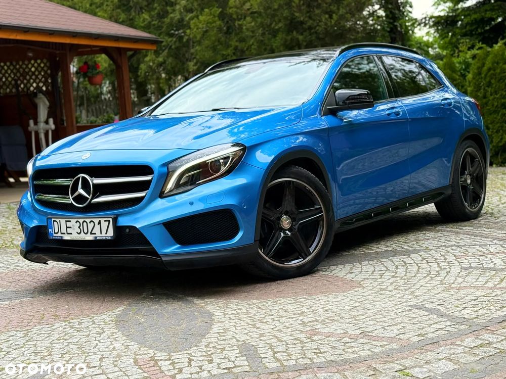 Mercedes-Benz GLA - 9