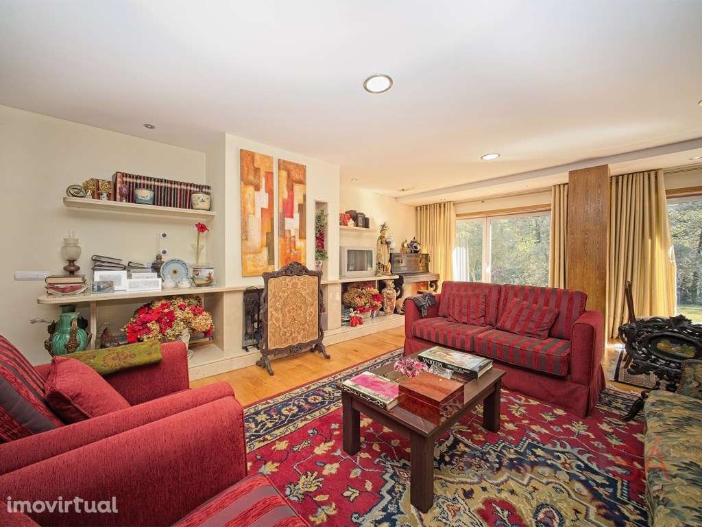 Moradia com piscina, jardim e bosque localizada na Encosta do Bom J... - Grande imagem: 4/47