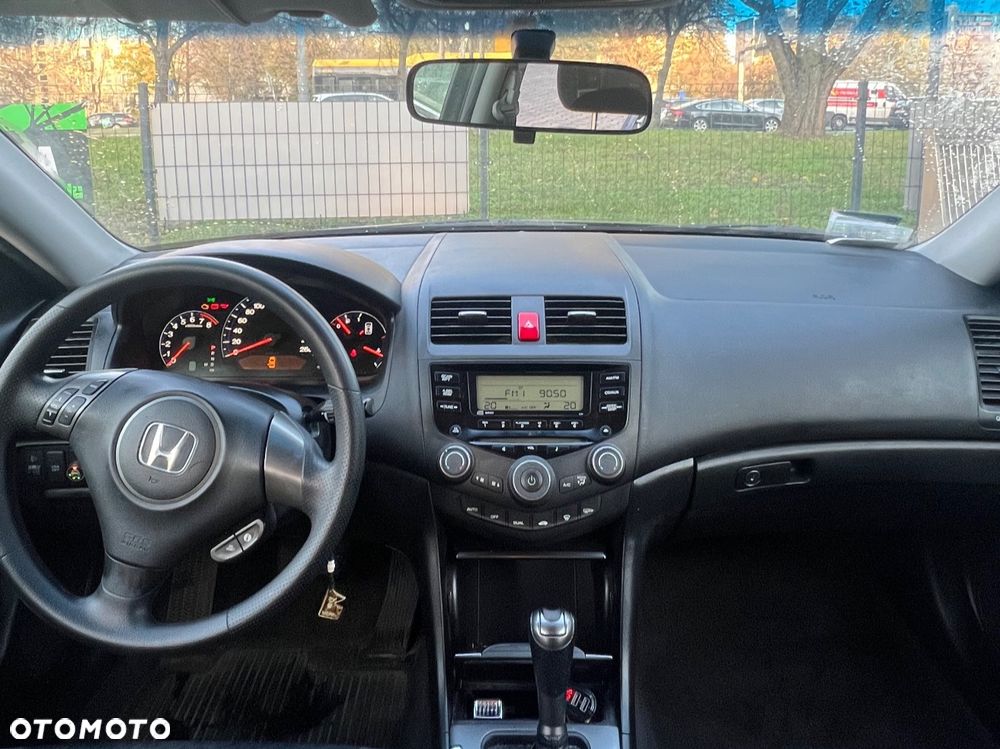 Honda Accord 2.0 Executive - 14