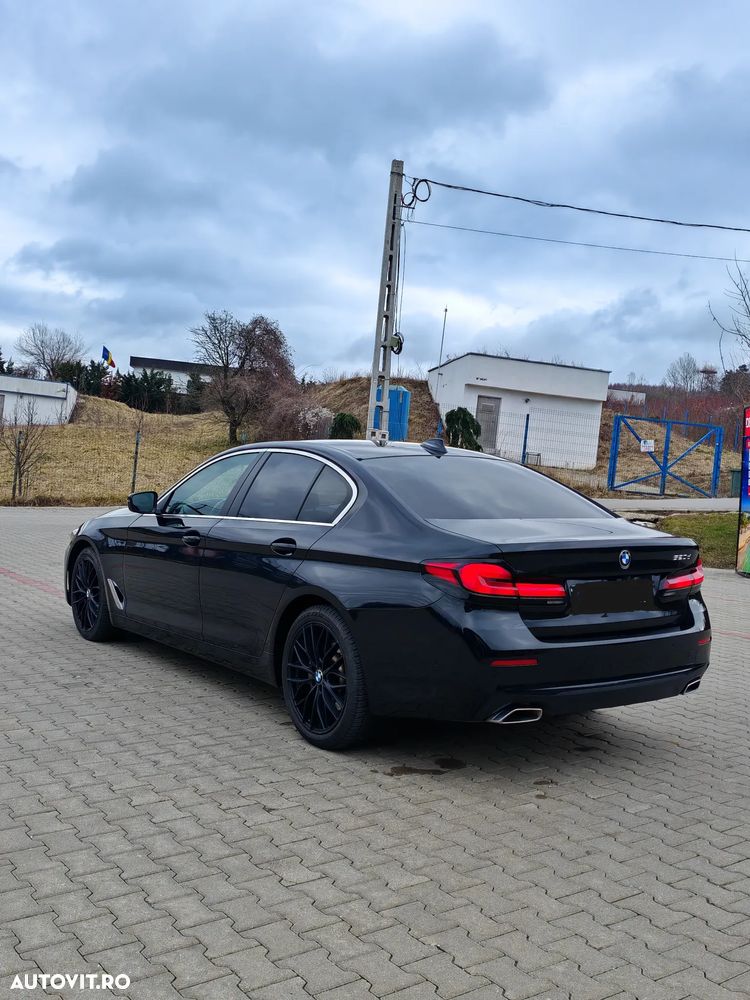 BMW Seria 5 520d Aut. Luxury Line - 7