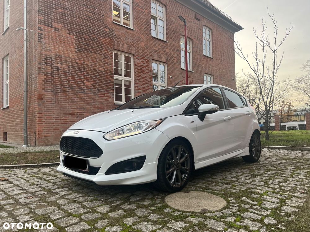 Ford Fiesta - 2