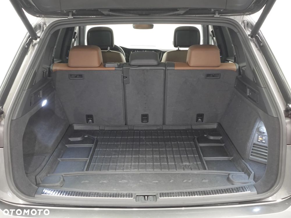 Volkswagen Touareg 4.0 V8 TDI SCR 4Motion Automatik - 22