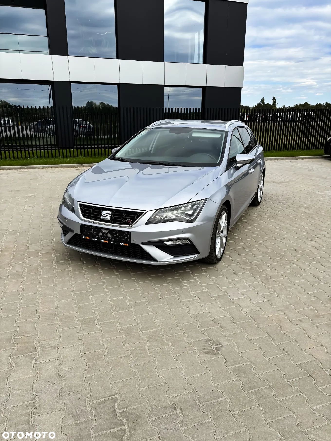 Seat Leon ST 2.0 TDI Start&Stop DSG FR - 1