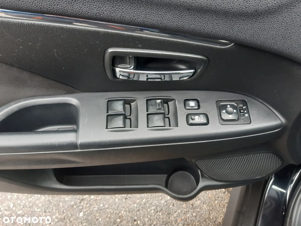 Mitsubishi ASX 1.6 DID Invite 4WD AS&G - 11