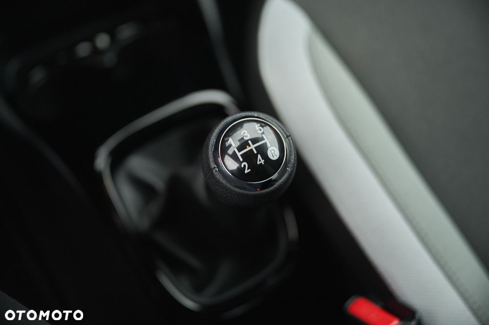 Toyota Aygo x-play Edition S+ - 32