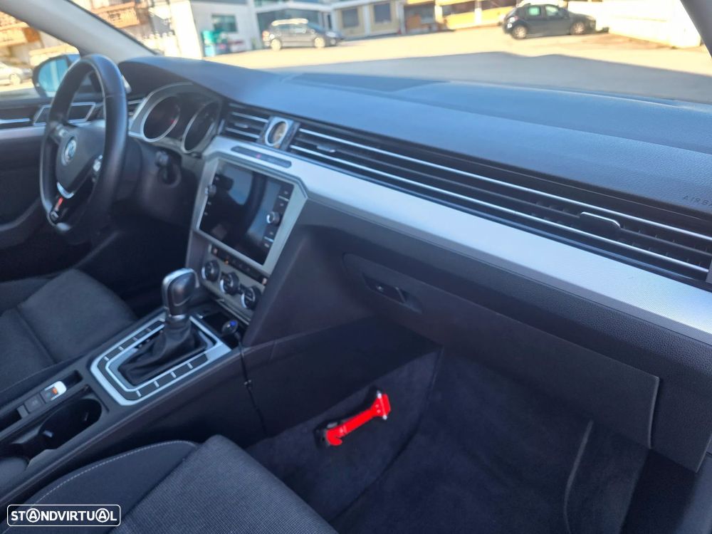 VW Passat Variant 2.0 TDi Highline DSG - 15