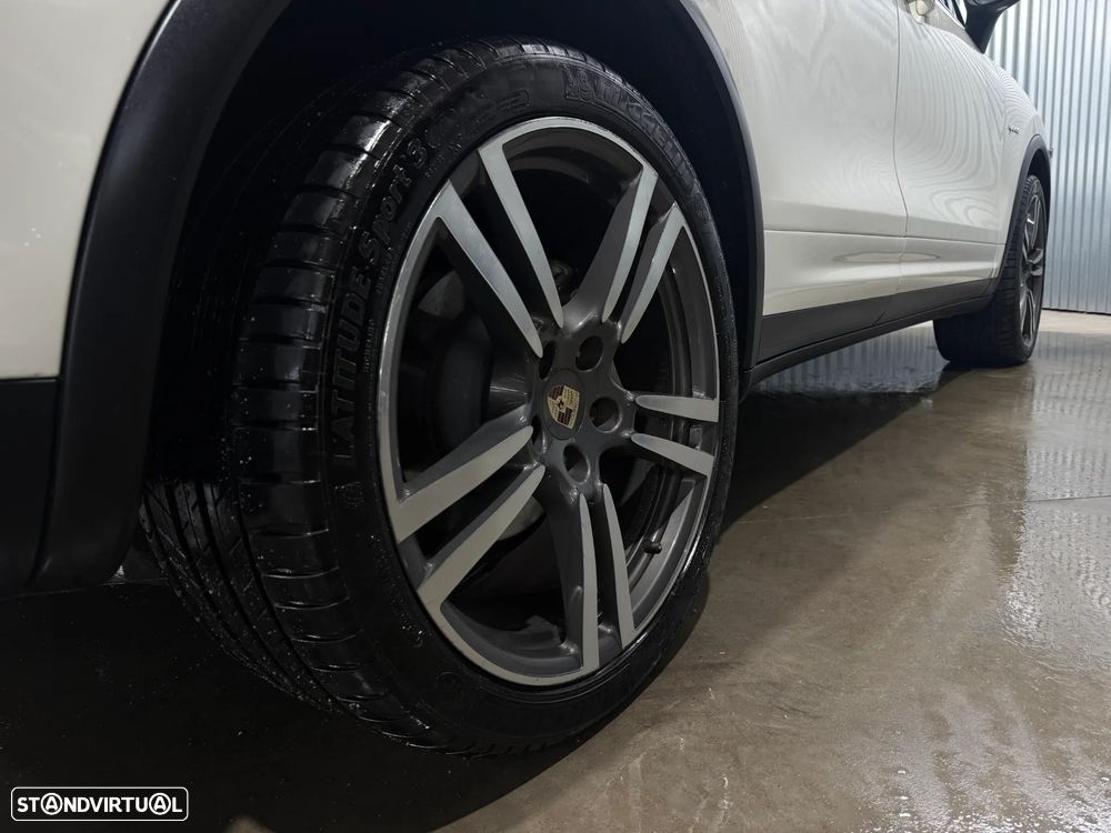 Porsche Cayenne S - 35