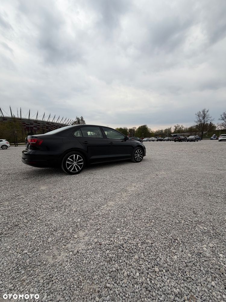 Volkswagen Jetta 2.0 TDI DPF BMT Trendline - 22