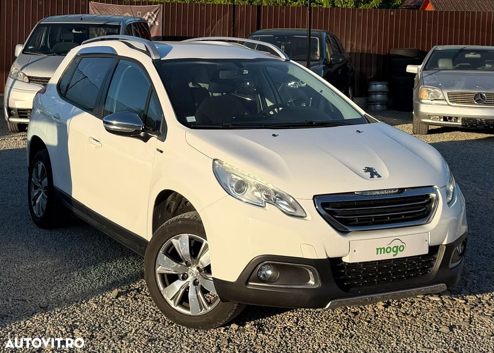 Peugeot 2008 1.2 PureTech Turbo Allure - 1