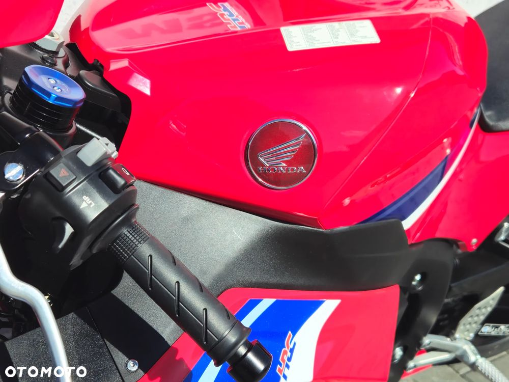 Honda CBR - 9