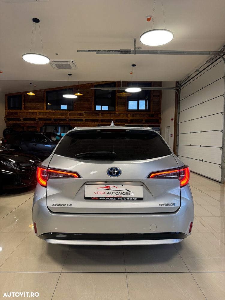 Toyota Corolla 1.8 HSD Business - 28