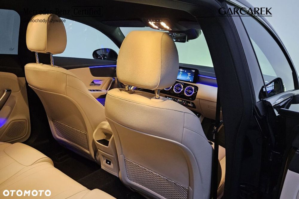 Mercedes-Benz CLA - 23