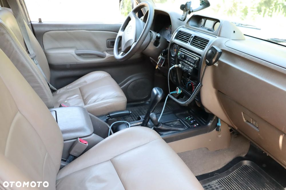 Toyota Land Cruiser - 10
