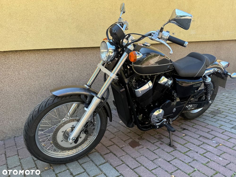 Honda VT - 12
