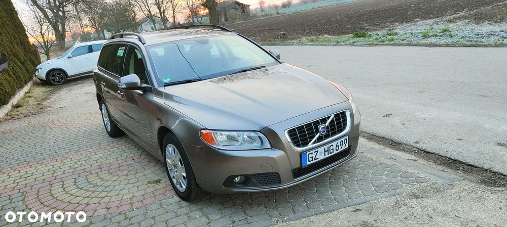 Volvo V70 2.4D Momentum - 20