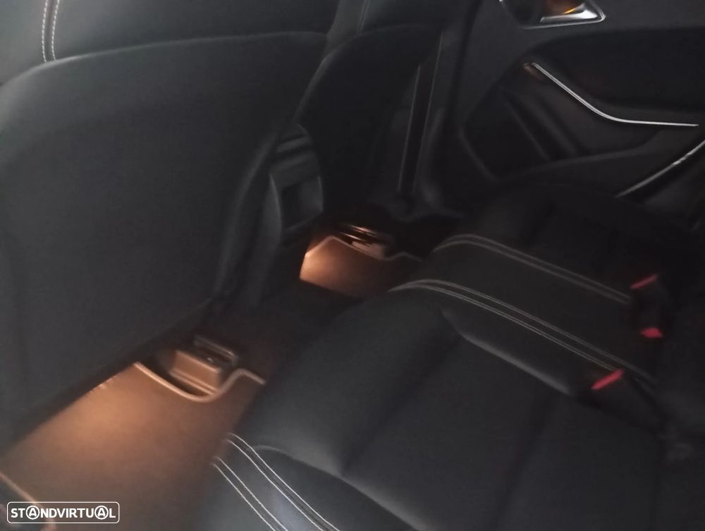 Mercedes-Benz CLA 200 d Shooting Brake AMG Line Aut. - 14