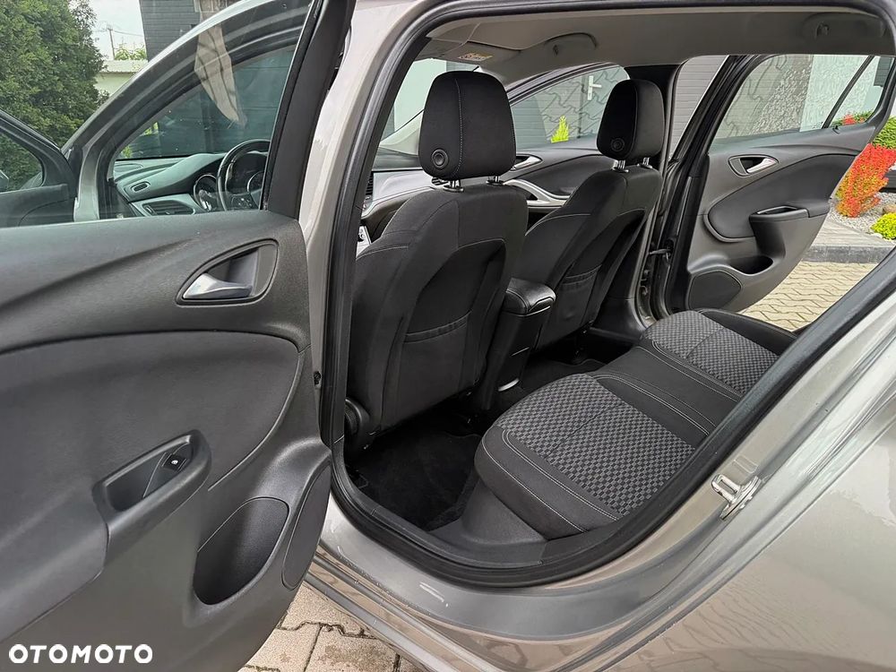 Opel Astra 1.6 D (CDTI) Start/Stop Innovation - 18