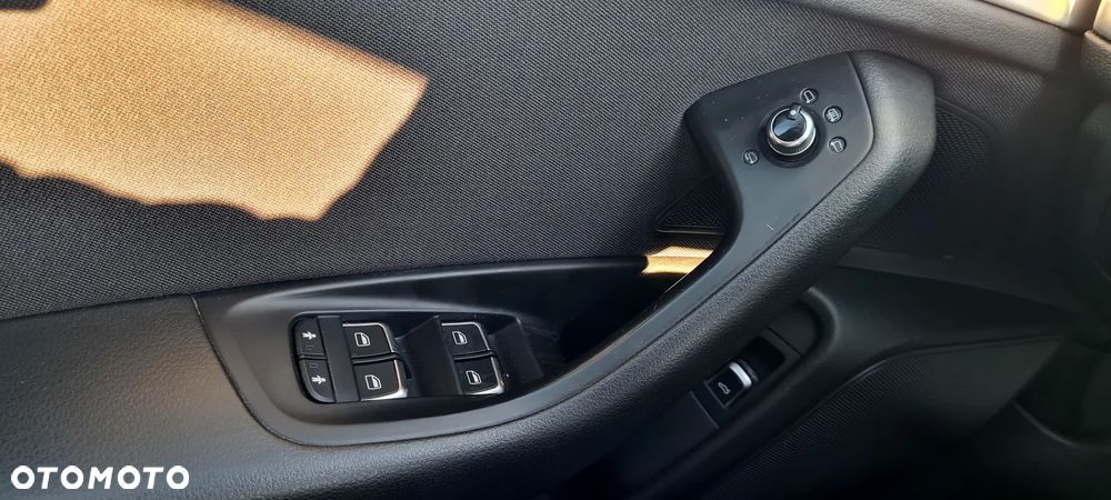 Audi A6 Avant 2.0 TDI ultra S tronic - 30