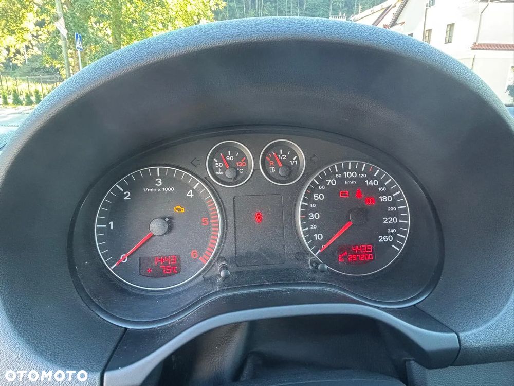 Audi A3 3-drzwiowe 1.9 TDI Ambiente - 7