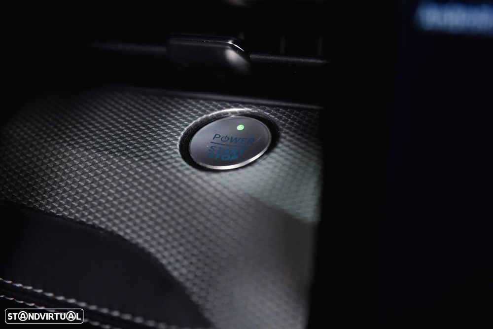 Ford Mustang Mach-E Standard - 28