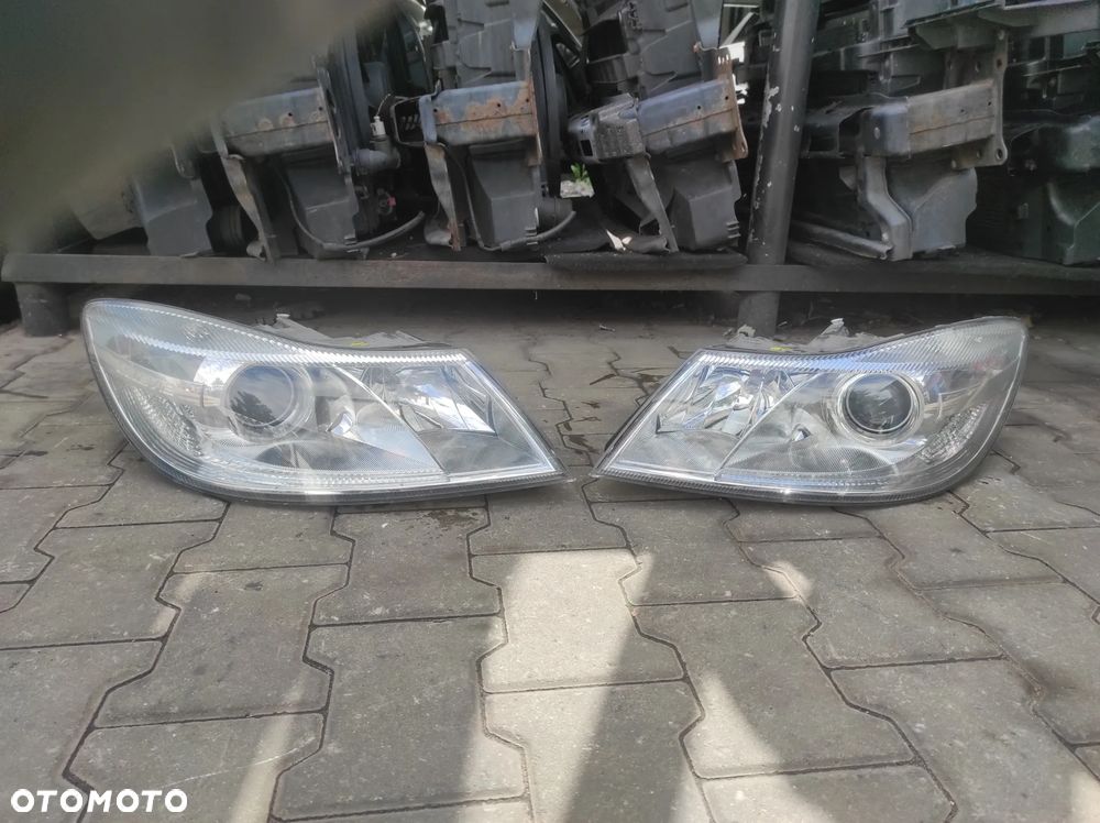 LAMPA PRZEDNIA LEWA PRAWA SKODA OCTAVIA 2 LIFT 1Z1941015F 1Z1941016F SOCZEWKA H7 HELLA EUROPA WYSYŁKA !!!! - 1