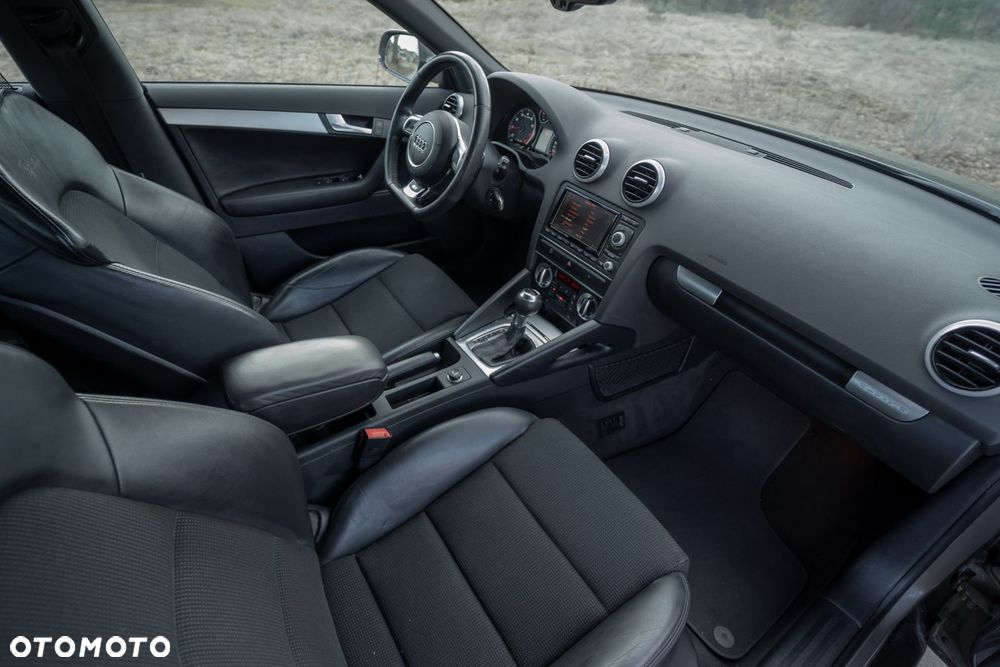 Audi A3 Sportback 2.0 TFSI (DSG) S tronic S line Sportpaket plus - 17