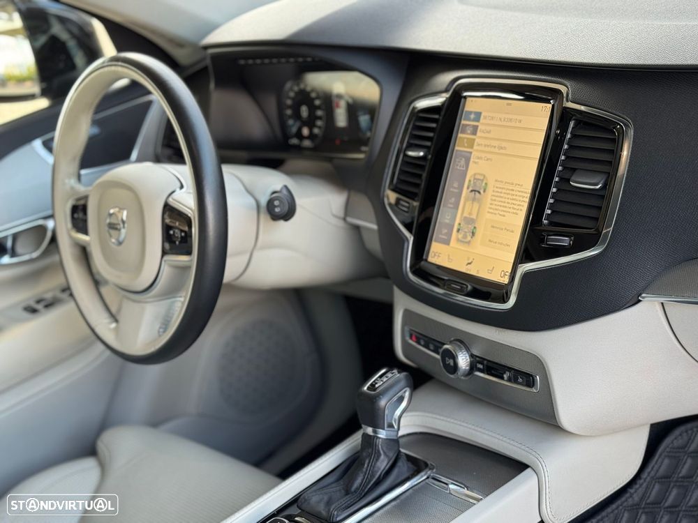 Volvo XC 90 - 30