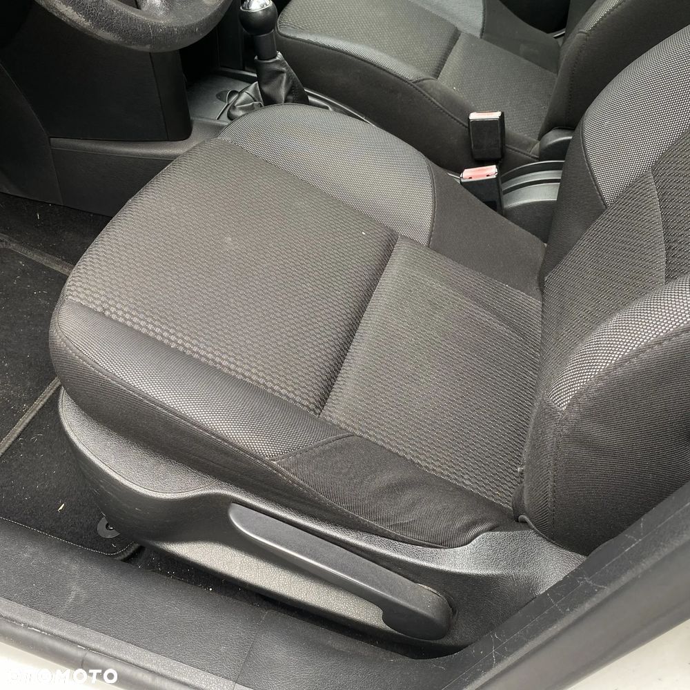 Peugeot 207 1.4 HDi Active - 9