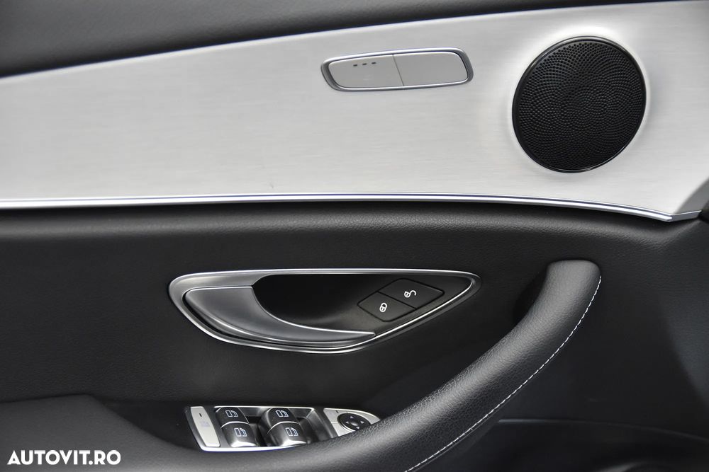 Mercedes-Benz E - 15
