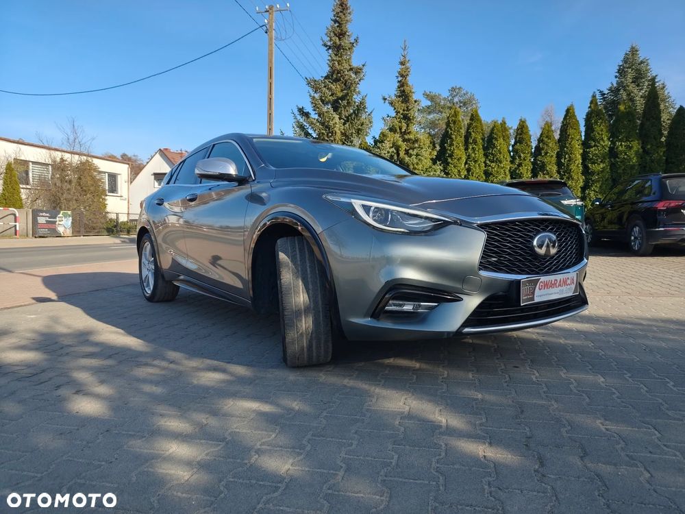 Infiniti Q30 1.5d Premium - 2