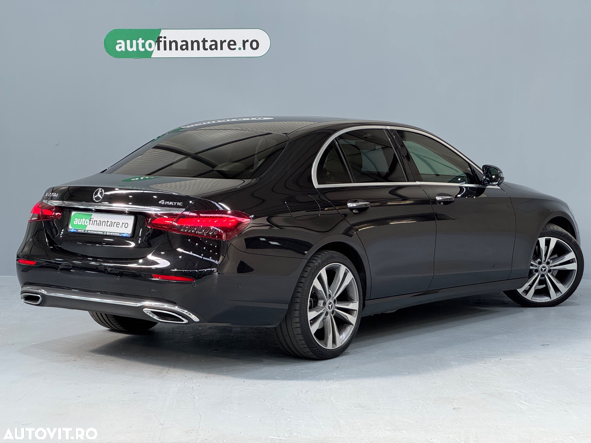Mercedes-Benz E 220 d 4MATIC Aut. - 16