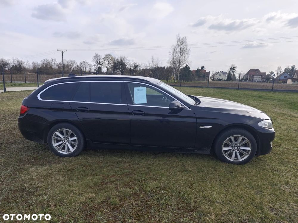 BMW Seria 5 525d xDrive - 8