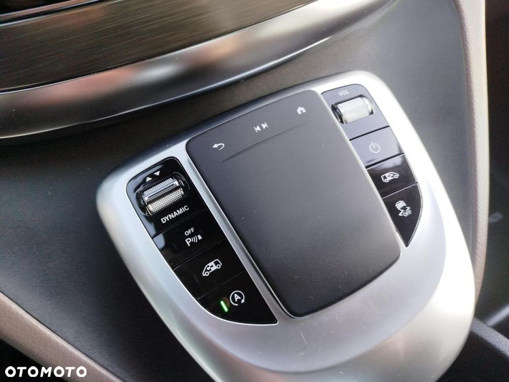 Mercedes-Benz Klasa V - 15