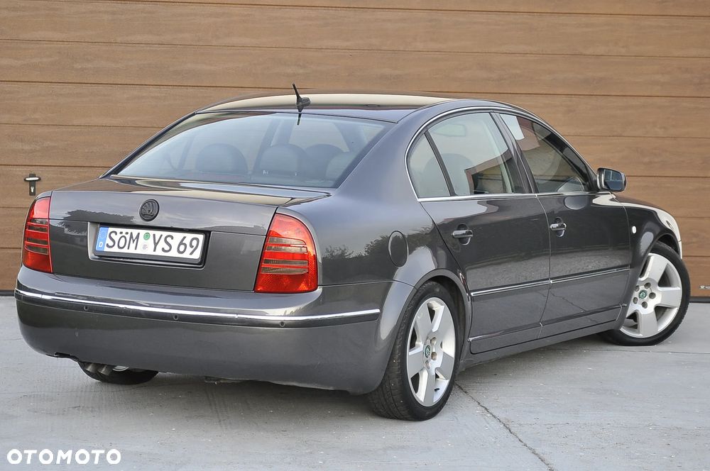 Skoda Superb 1.8 Turbo Elegance - 15