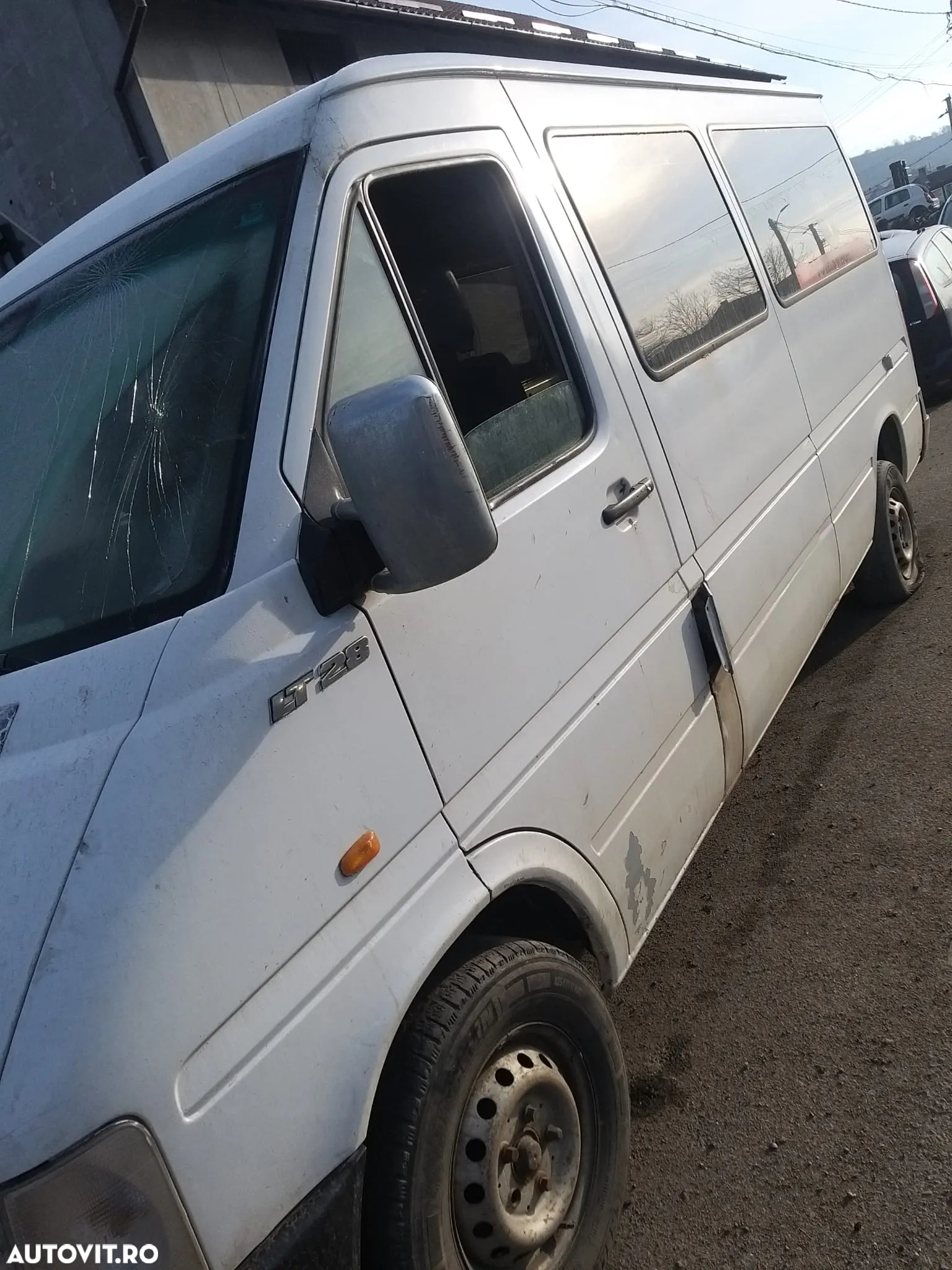 Dezmembram Volkswagen LT28 din 2003, 2.5 TDI - 2
