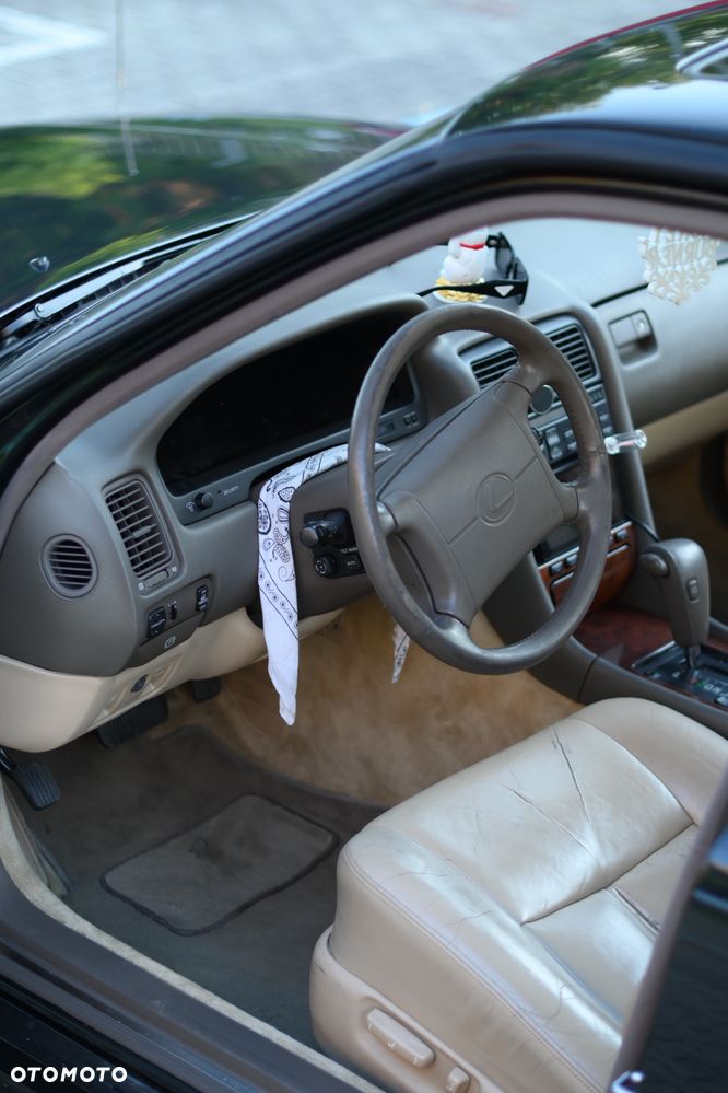 Lexus LS Standard - 9