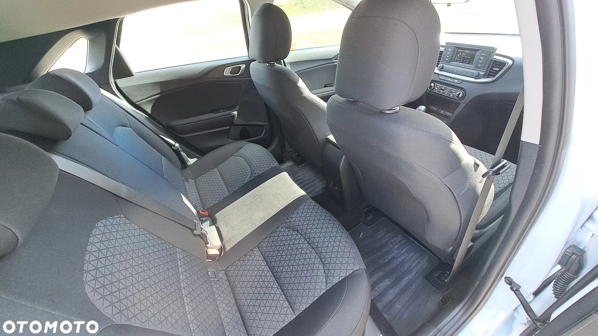 Kia Ceed 1.5 T-GDI S - 40