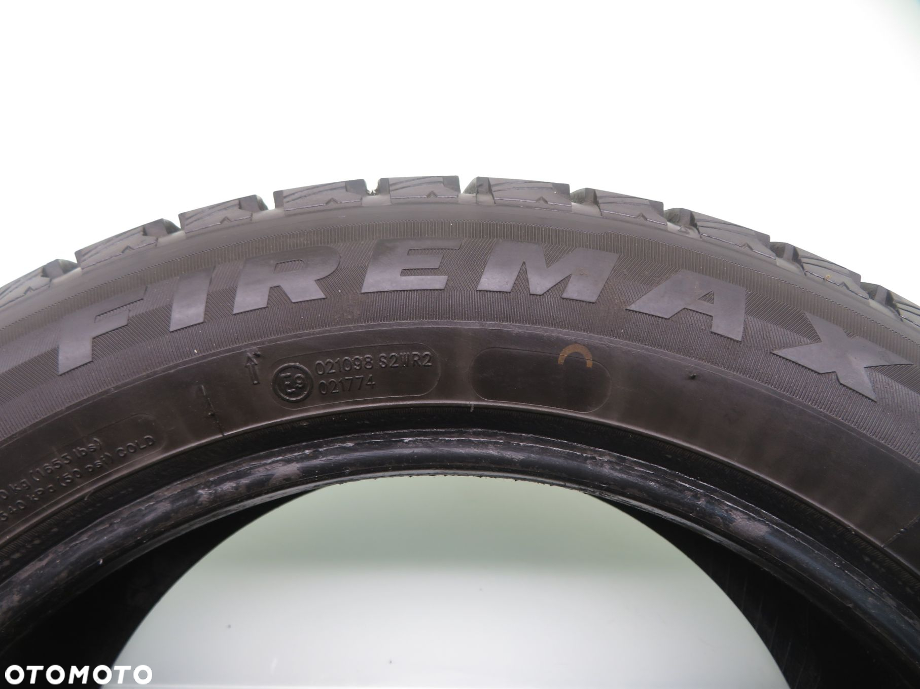 1x 215/55R17 OPONA ZIMOWA Firemax FM805+ 98V - 2