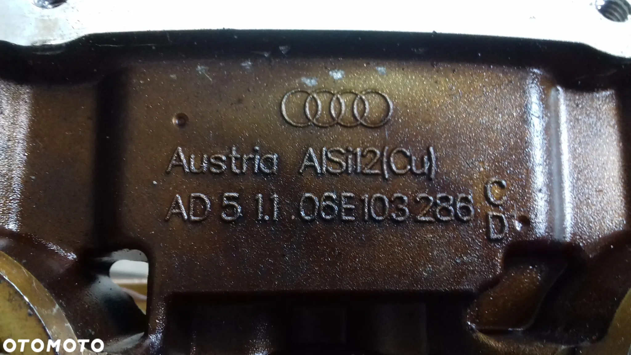 pokrywa wałków rozrządu prawa 06E103286D A6 C6 3.2 FSI AUK - 14