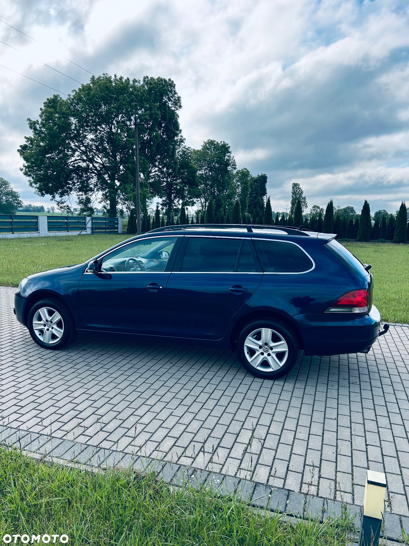 Volkswagen Golf VI 2.0 TDI Comfortline - 16
