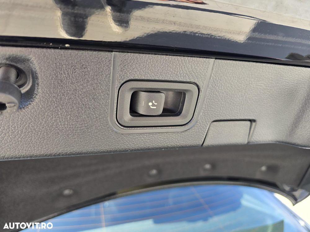 Mercedes-Benz CLA - 29