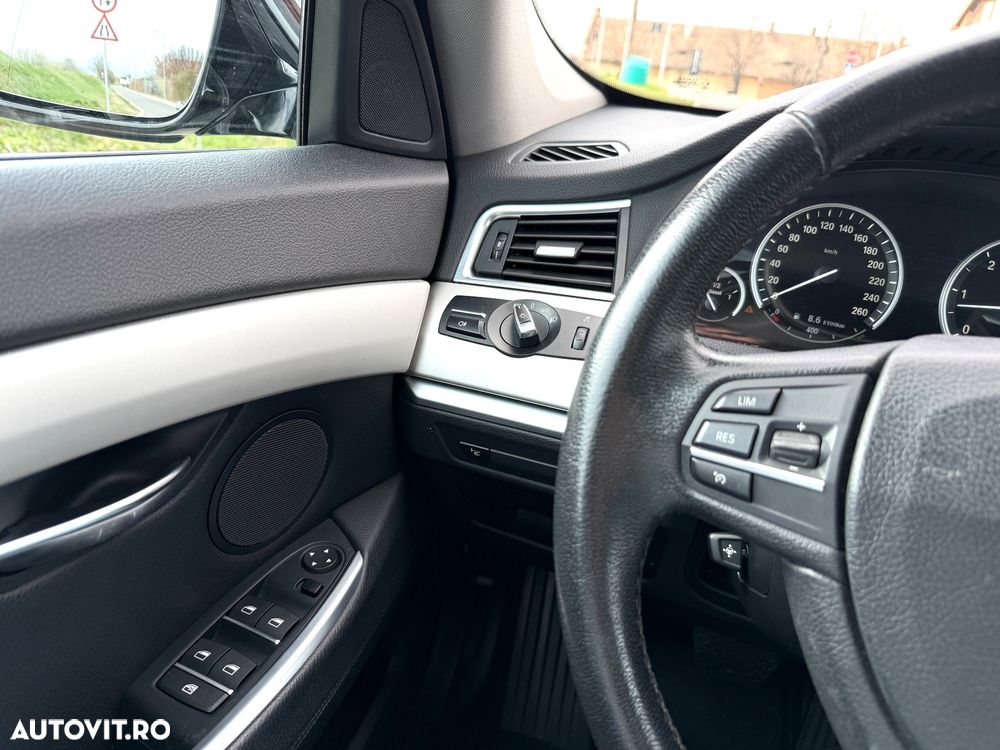 BMW Seria 5 530d xDrive Aut. - 14