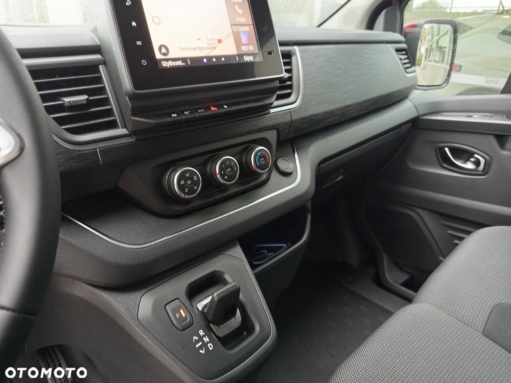 Renault Trafic - 12