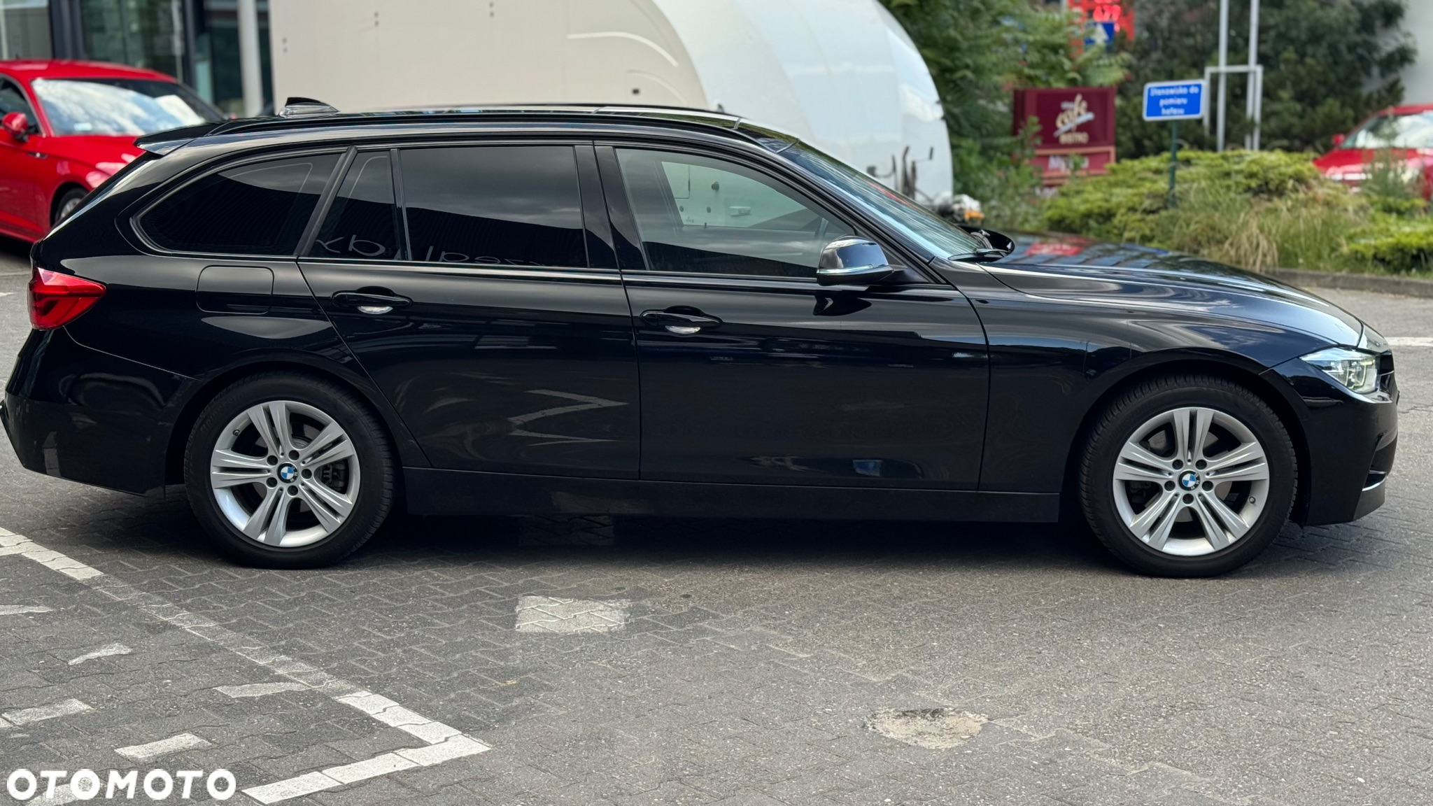 BMW Seria 3 330i xDrive - 3