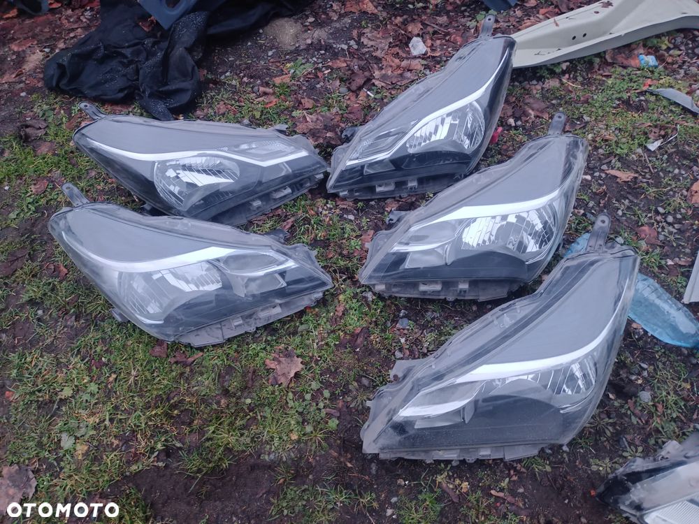 Toyota Yaris 3 III lift lewa  Lampa Europa - 3