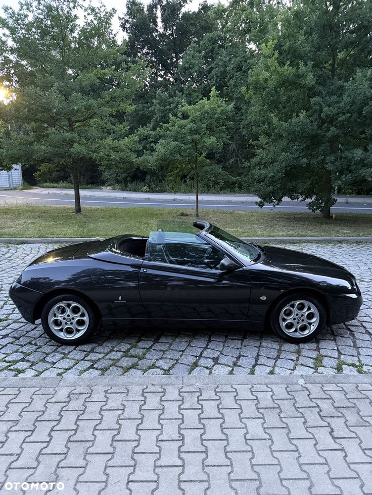 Alfa Romeo Spider 2.0 JTS - 11